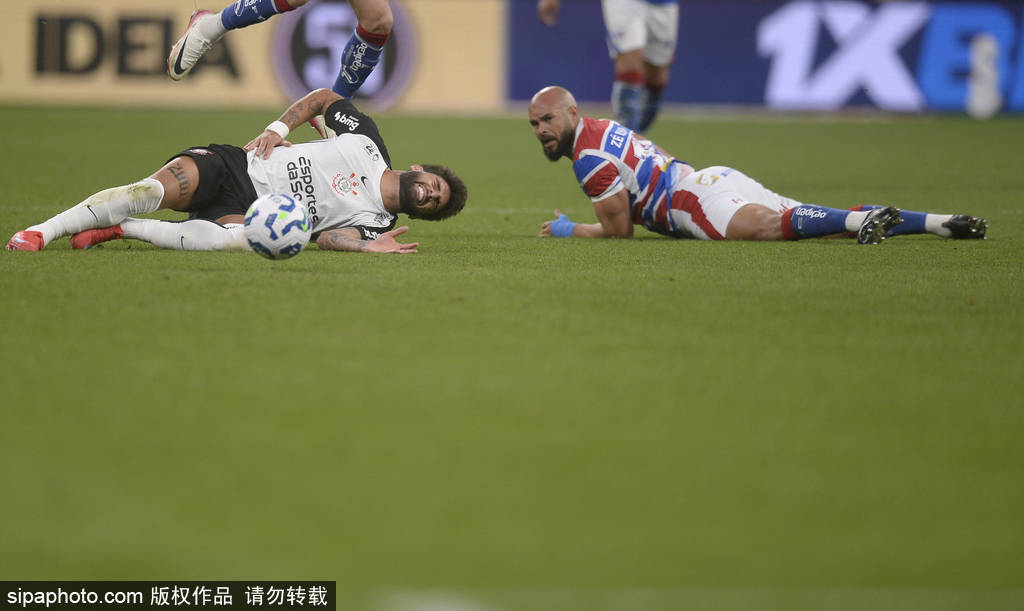 临着较大的, 却仅仅打入 临着较大的, 却仅仅打入